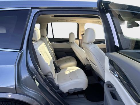 Used 2021 Cadillac XT6 Premium Luxury image 15