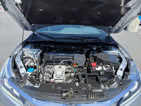 Used 2017 Honda Accord Sport image 20