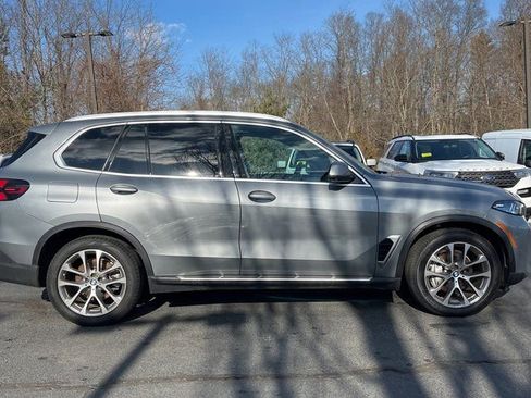 Used 2024 BMW X5 xDrive40i image 11