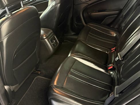 Used 2016 Chrysler 200 C w/ Premium Lighting Group image 10