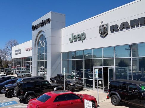 Used 2025 Toyota Tacoma TRD Off-Road w/ TRD Off Road Premium Package AWD/4WD image 36