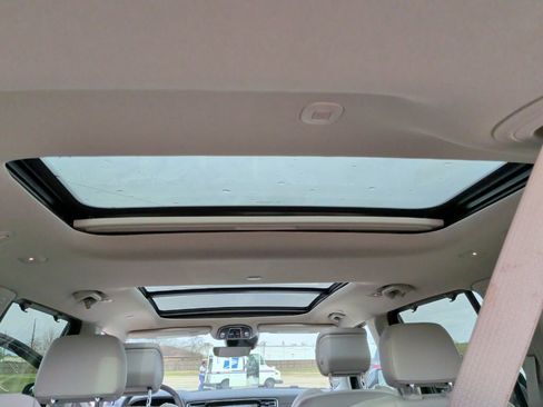 Used 2024 Jeep Wagoneer Series III w/ Premium Group I image 26