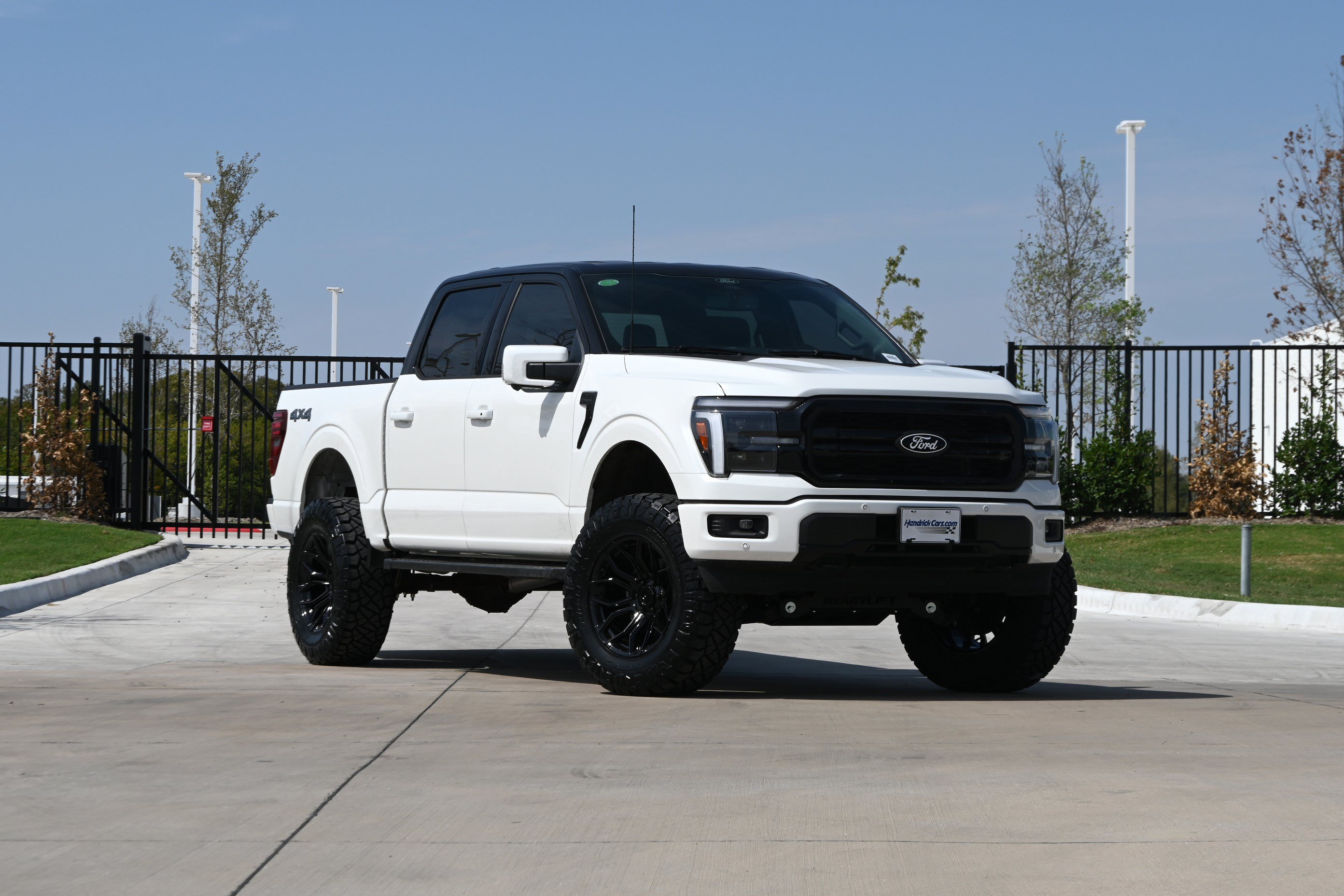 Used 2025 Ford F150 Lariat AWD/4WD image 2