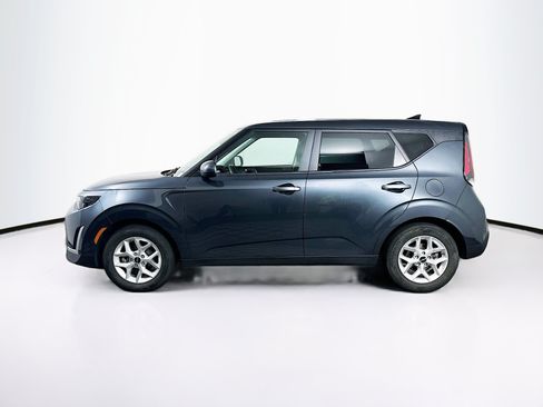 Used 2025 Kia Soul LX w/ LX Technology Package FWD image 4