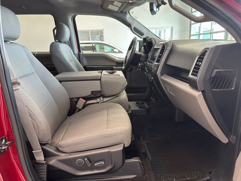 Used 2016 Ford F150 XLT w/ Equipment Group 302A Luxury AWD/4WD image 15