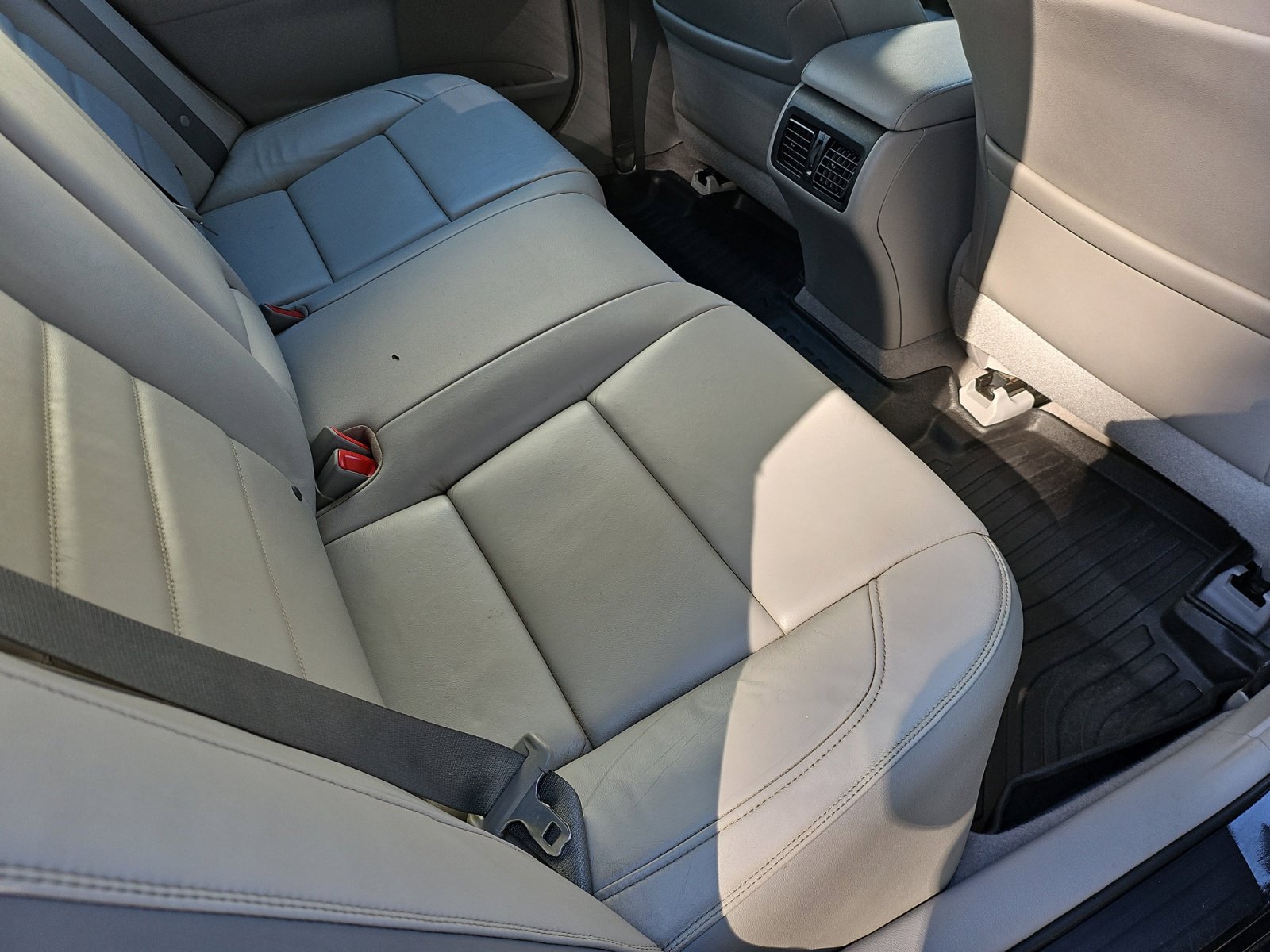 Used 2015 Toyota Camry XLE FWD image 27