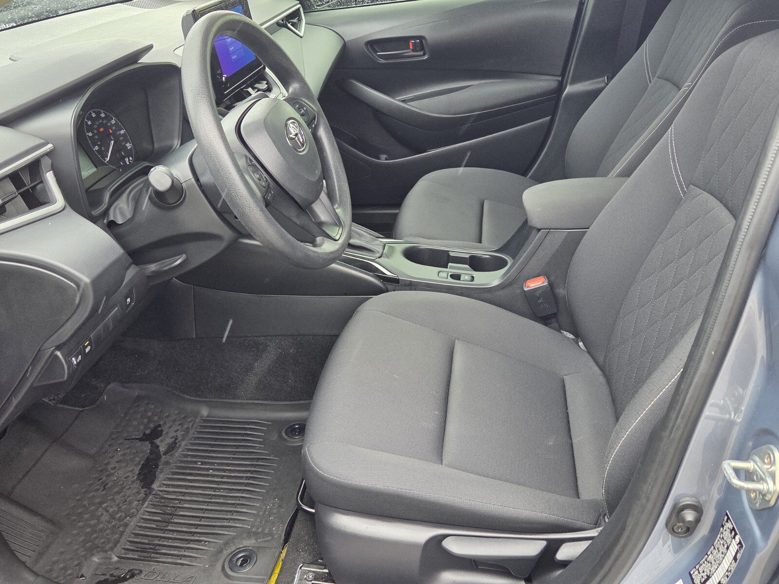 Certified 2025 Toyota Corolla LE FWD image 4