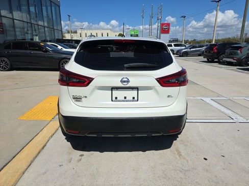 Used 2021 Nissan Rogue Sport SL w/ Premium Package image 5