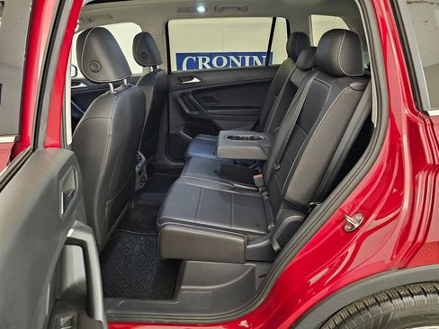 Used 2021 Volkswagen Tiguan S image 37