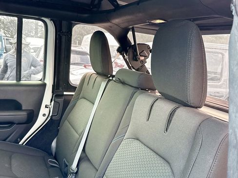 Used 2023 Jeep Wrangler Unlimited Rubicon 4xe w/ Cold Weather Group image 29