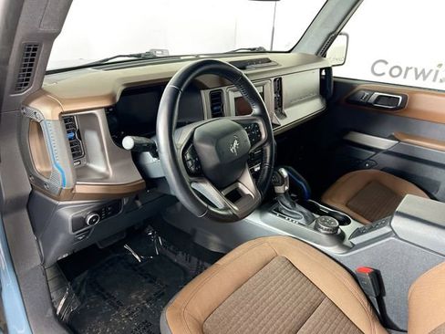 Used 2023 Ford Bronco Outer Banks image 4