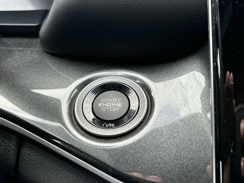 Used 2023 Jeep Grand Cherokee Altitude image 22