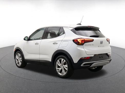 Used 2025 Buick Encore GX Preferred AWD/4WD image 6