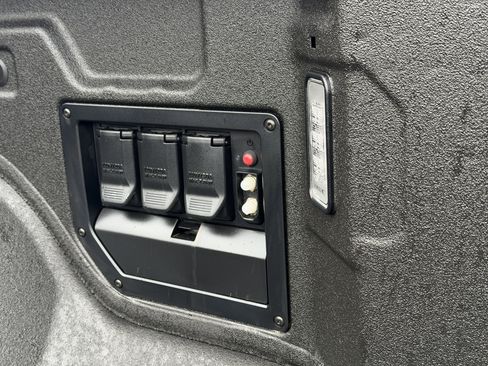 Used 2024 GMC Sierra EV Denali AWD/4WD image 20