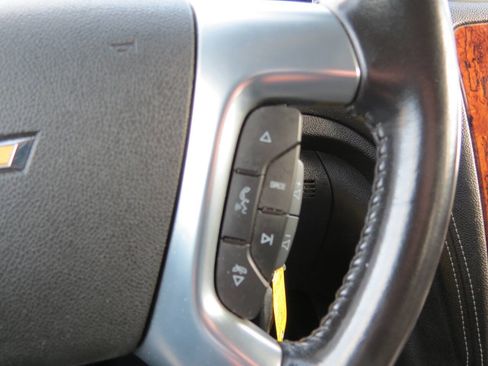 Used 2014 Chevrolet Traverse LT image 12