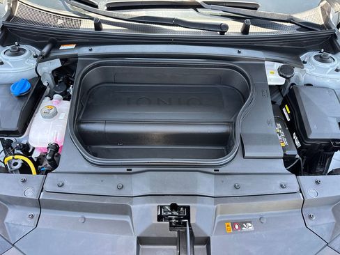 Used 2024 Hyundai Ioniq 6 SE RWD image 8