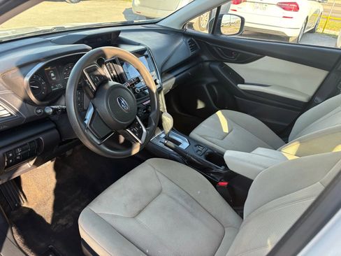 Used 2019 Subaru Impreza 2.0i Premium image 10