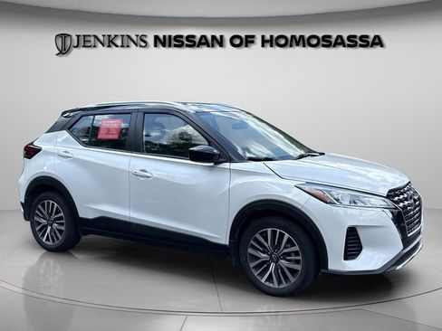 Certified 2024 Nissan Kicks SV FWD image 5
