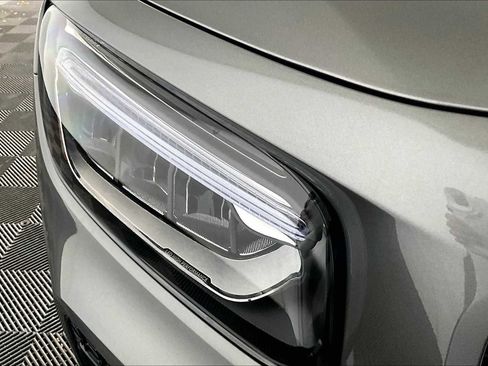 New 2025 Mercedes-Benz GLB 250 4MATIC image 15