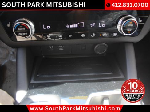 New 2025 Mitsubishi Outlander SE image 23