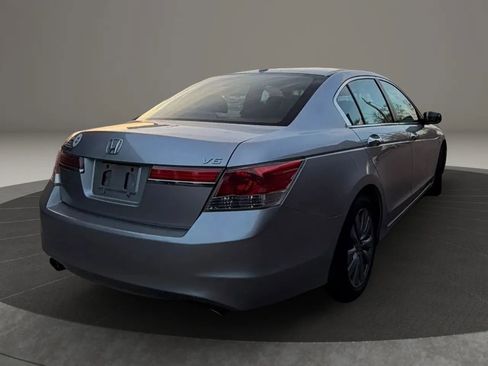 Used 2011 Honda Accord EX-L image 2
