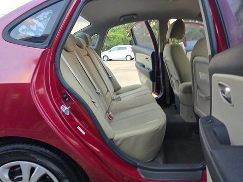 Used 2010 Hyundai Elantra GLS image 20