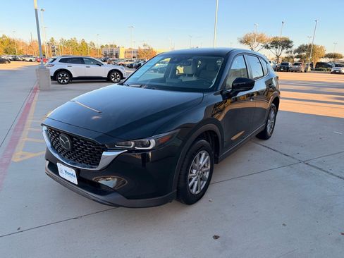 Used 2022 MAZDA CX-5 AWD 2.5 S w/ Preferred Package image 4