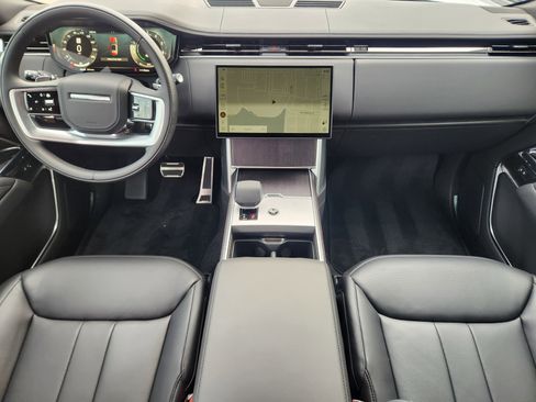 New 2025 Land Rover Range Rover SE image 26