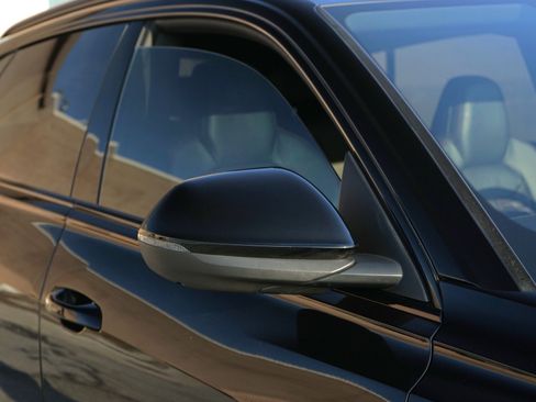 Used 2022 Audi RS Q8 w/ Black Optic Package image 5