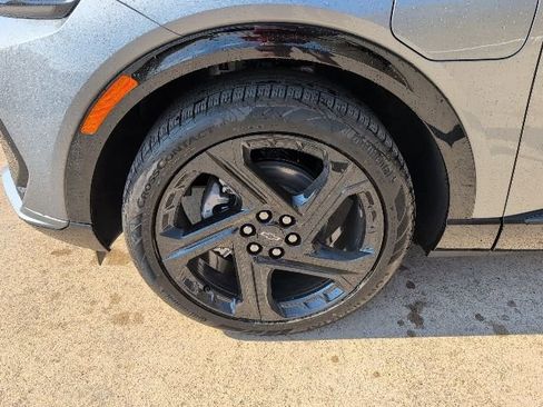 New 2026 Chevrolet Equinox EV RS image 3