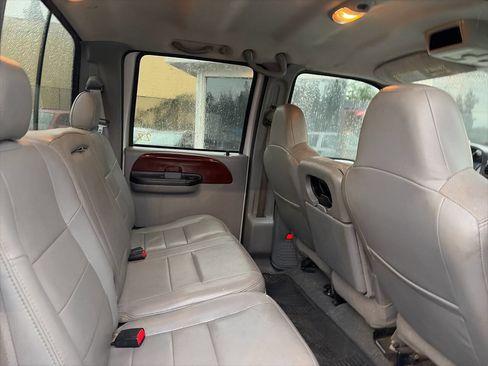 Used 2007 Ford F350 Lariat image 12