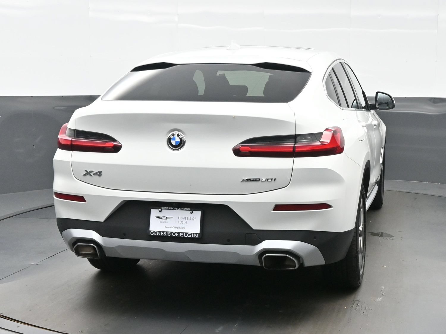 Used 2025 BMW X4 xDrive30i AWD/4WD image 5