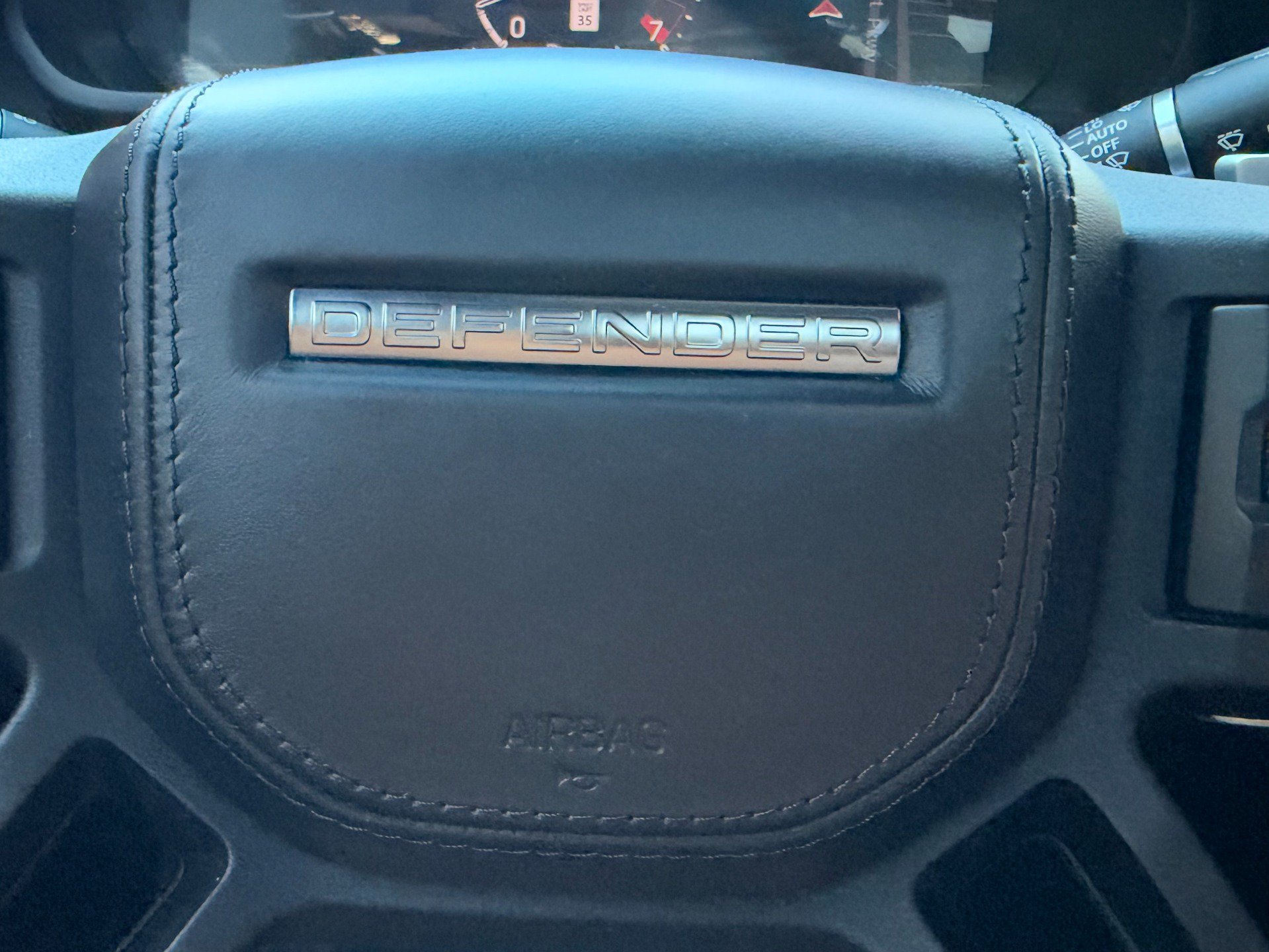 Used 2023 Land Rover Defender 110 AWD/4WD image 28