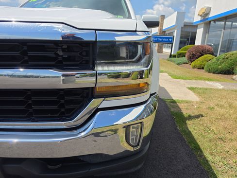 Used 2018 Chevrolet Silverado 1500 LT w/ All Star Edition AWD/4WD image 10
