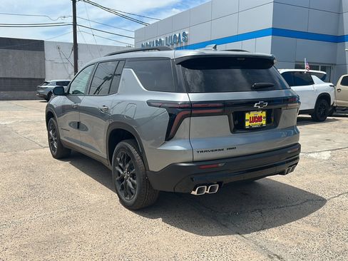 New 2026 Chevrolet Traverse LT w/ Midnight/Sport Edition AWD/4WD image 9