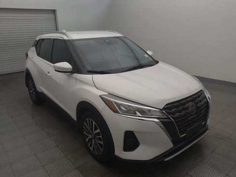 Used 2021 Nissan Kicks SV FWD image 13