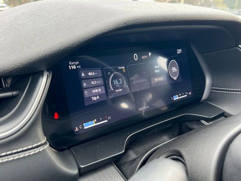 Used 2023 Jeep Grand Cherokee Altitude image 22