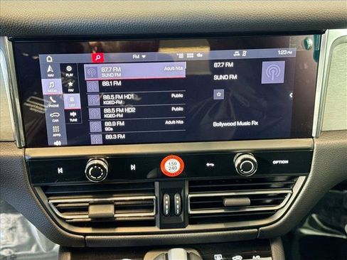 Certified 2026 Porsche Macan AWD/4WD image 15