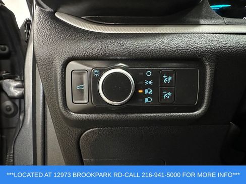 Used 2020 Ford Explorer XLT w/ Comfort Package AWD/4WD image 11