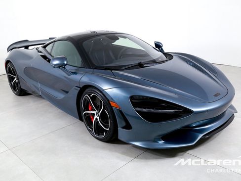 Used 2025 McLaren 750S RWD image 3