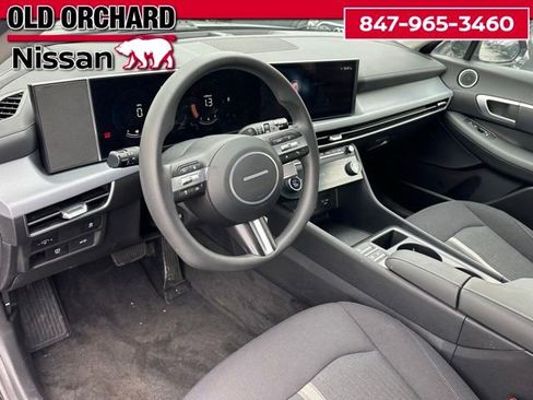 Used 2025 Hyundai Sonata SEL AWD/4WD image 15
