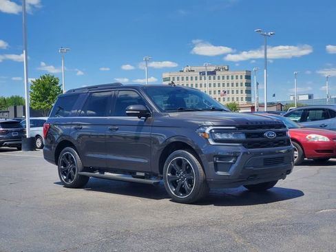 Used 2023 Ford Expedition Limited AWD/4WD image 1
