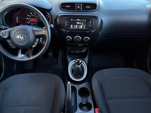 Used 2018 Kia Soul FWD image 14