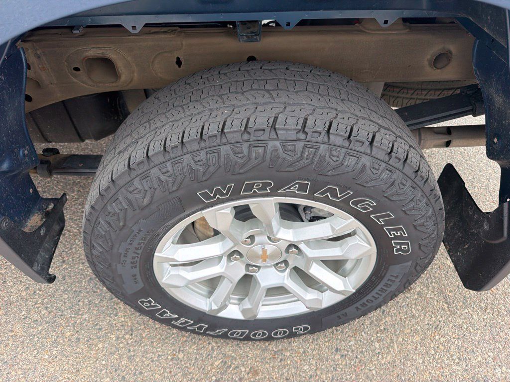 Used 2024 Chevrolet Silverado 1500 LT w/ Z71 Off-Road Package AWD/4WD image 34
