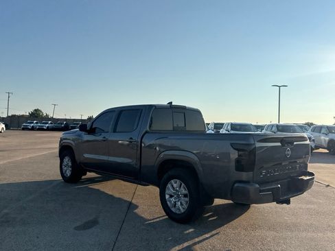 Certified 2022 Nissan Frontier SV w/ Technology Package AWD/4WD image 15