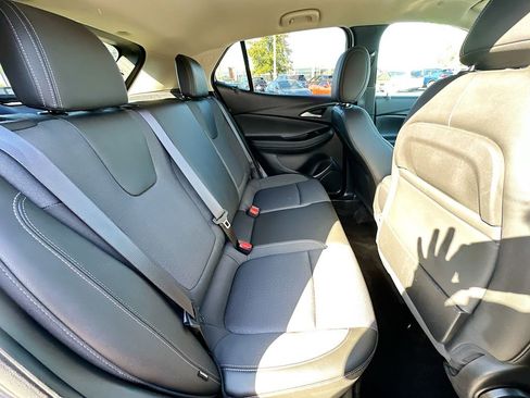 Used 2023 Buick Encore GX Preferred image 25