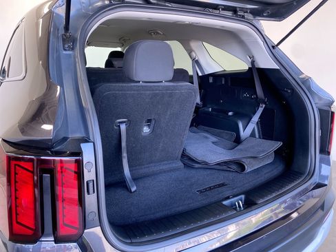 Certified 2026 Kia Sorento LX FWD image 15