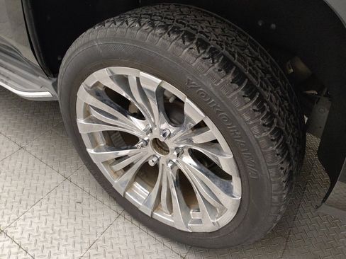 Used 2015 Cadillac Escalade Luxury image 31