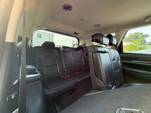 Used 2024 Kia Telluride LX AWD/4WD image 14