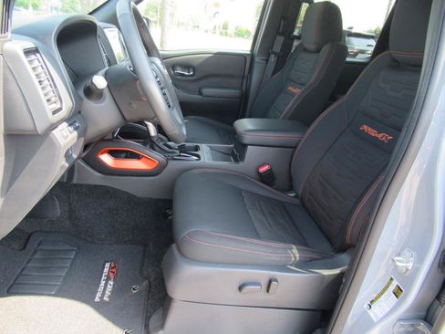 Used 2023 Nissan Frontier PRO-4X w/ Pro Convenience Package AWD/4WD image 20
